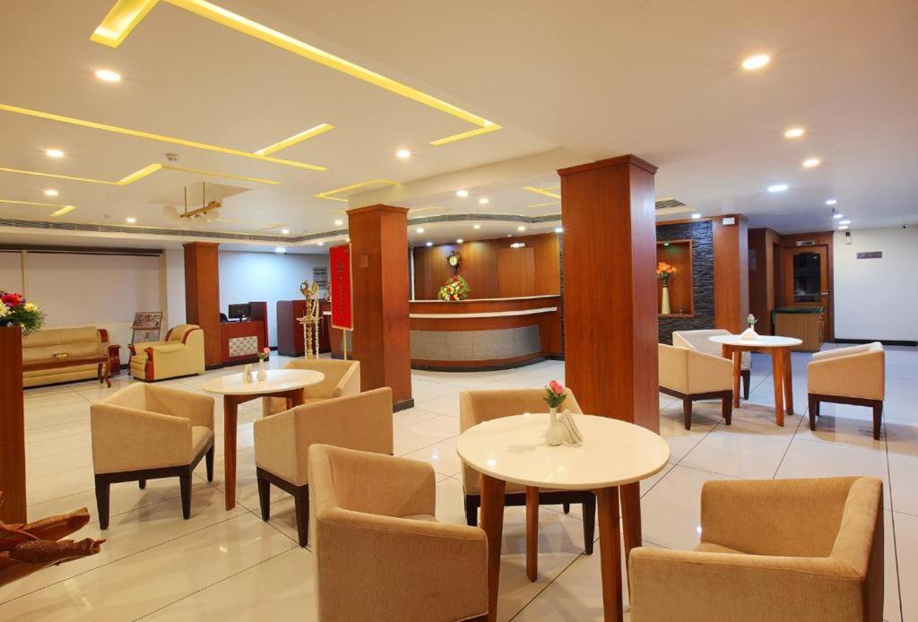 Sreevalsam Residency Kulanada Hotel Tāmarakulam Eksteriør billede